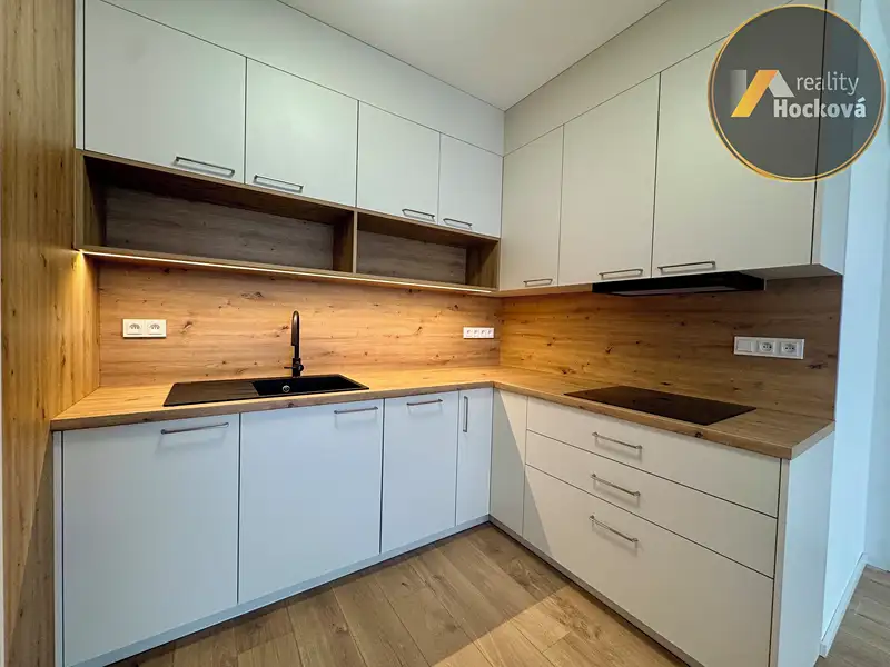Pronájem bytu 2+kk 59 m², Kladno – náhled fotky 2