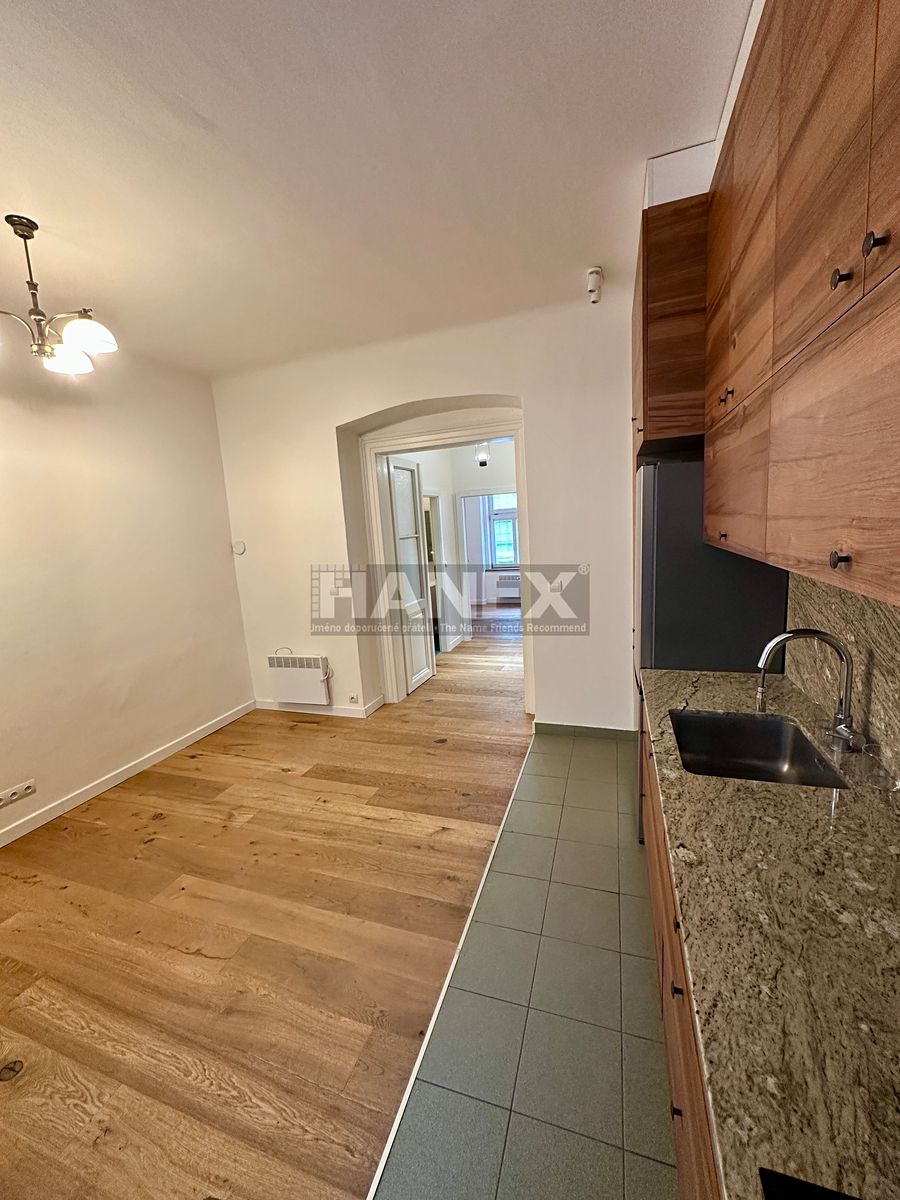 Pronájem bytu 2+kk 40 m², Praha – fotka 1 z 3