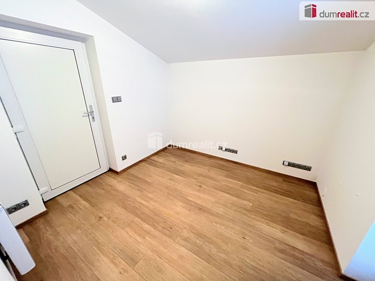 Prodej domu, 100 m² (19 z 20)