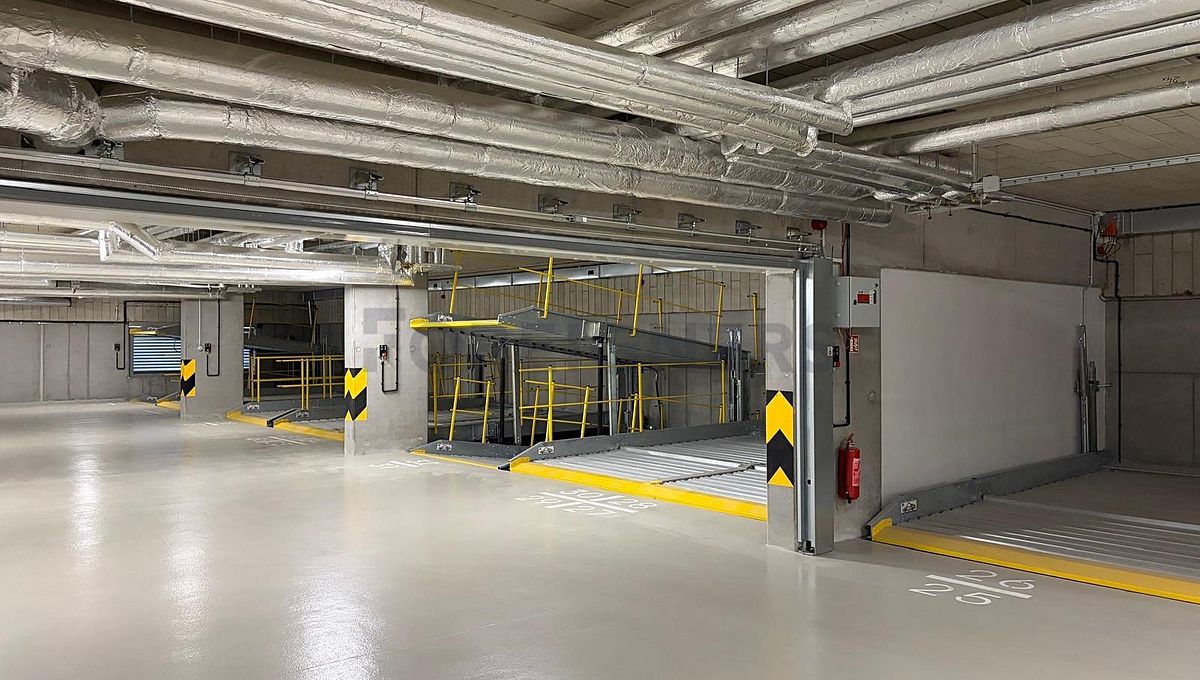 Pronájem garáže 12 m², Brno – fotka 1 z 3