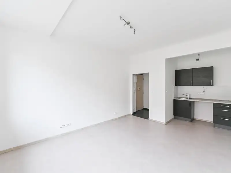 Prodej bytu 1+kk 25 m², Praha – náhled fotky 2
