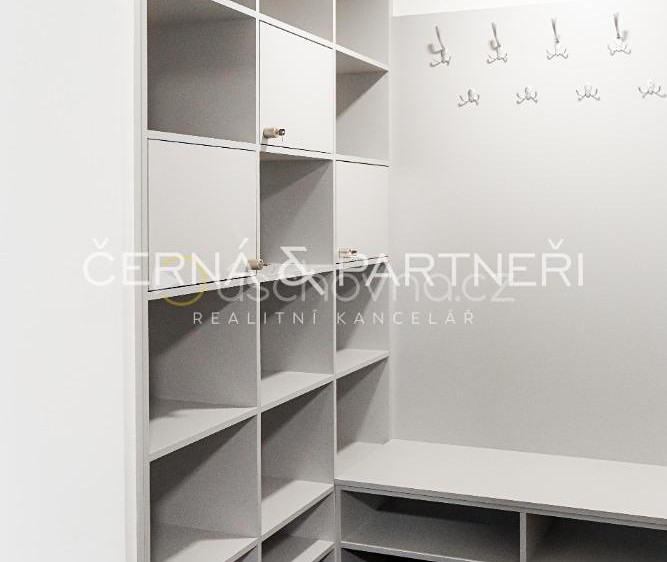 Pronájem komerčního prostoru, 105 m² (12 z 15)