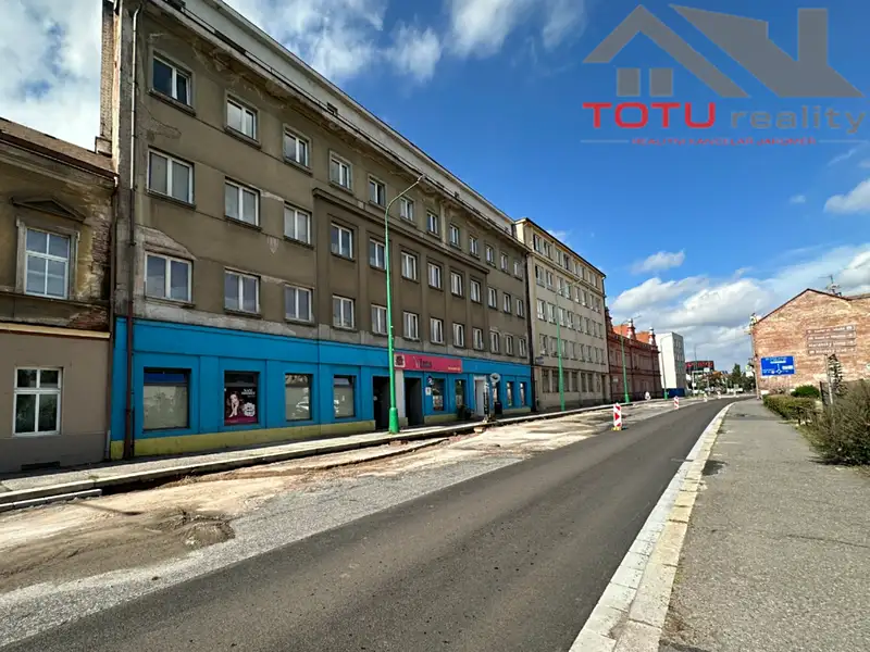Pronájem obchodního prostoru 205 m², Jaroměř – náhled fotky 1