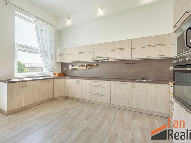 Квартира 5+kk на продаж, 127 м² (8 з 31)