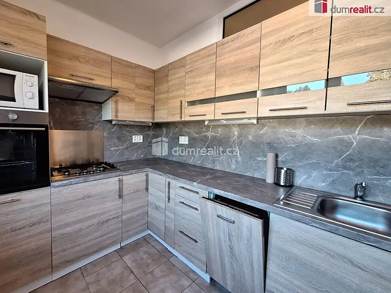 Pronájem bytu 3+1 65 m², Praha – náhled fotky 1