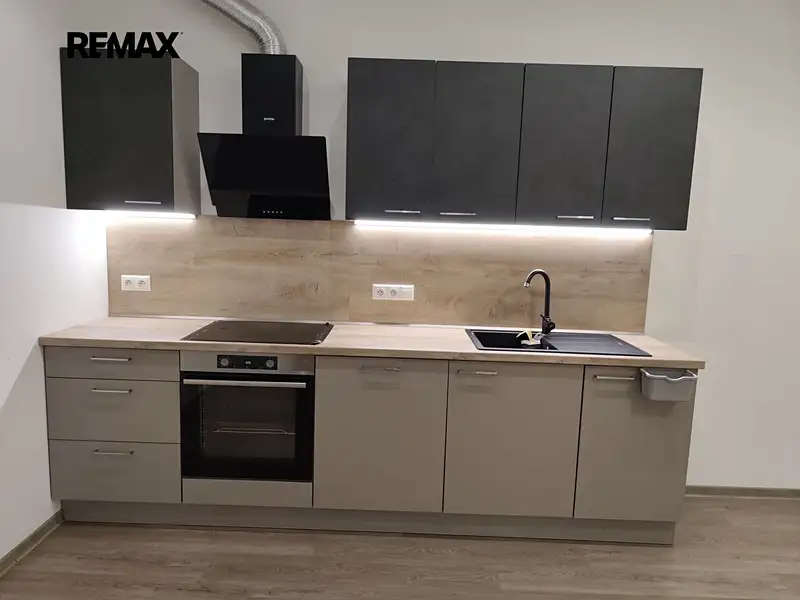 Pronájem bytu 2+kk 70 m², Karlovy Vary – náhled fotky 2
