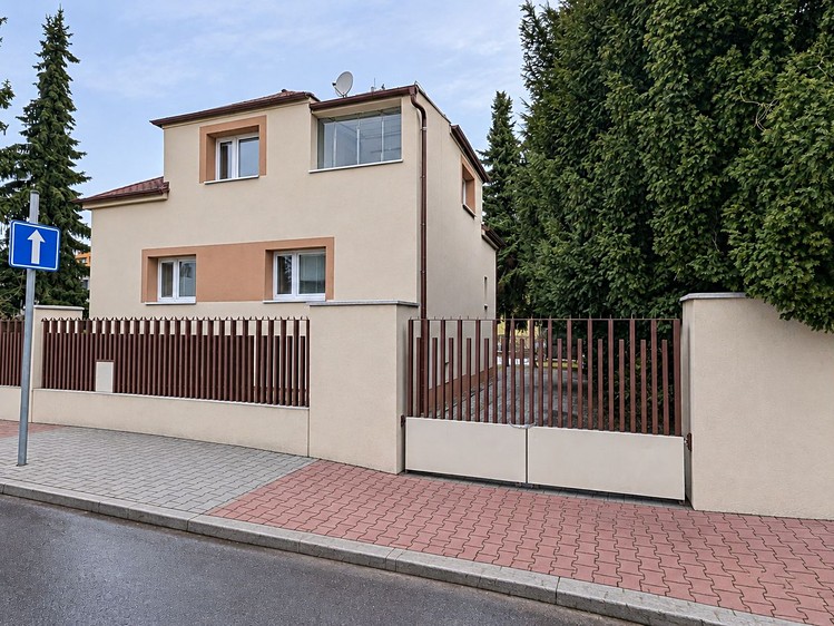 Pronájem komerčního prostoru, 162 m² (2 z 26)
