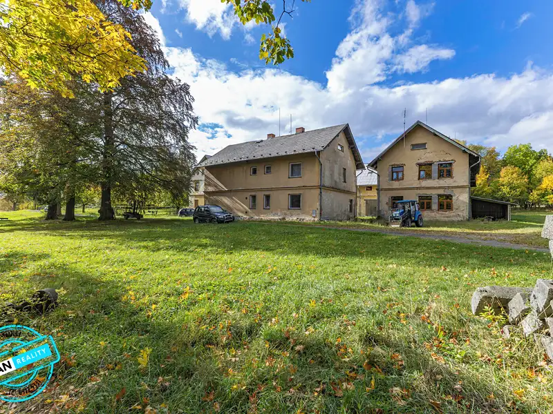 Prodej zemědělské usedlosti 280 m², pozemek 110386 m², Moravský Beroun – náhled fotky 2