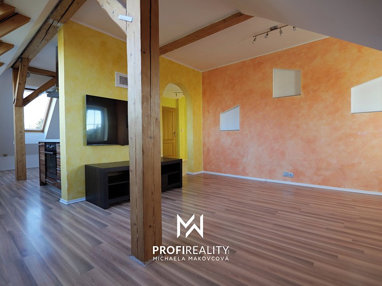 Pronájem bytu 2+1, 70 m² (7 z 18)