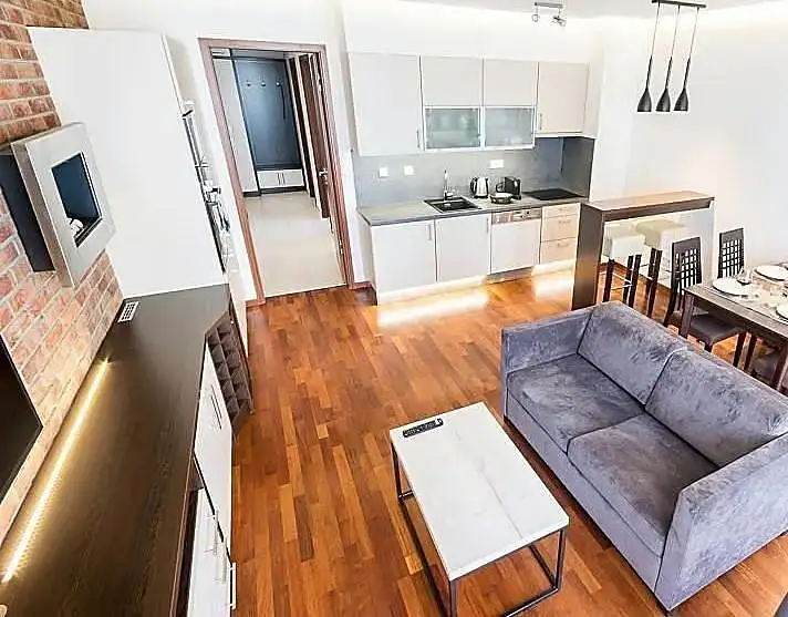 Pronájem bytu 2+kk 45 m², Praha – náhled fotky 1