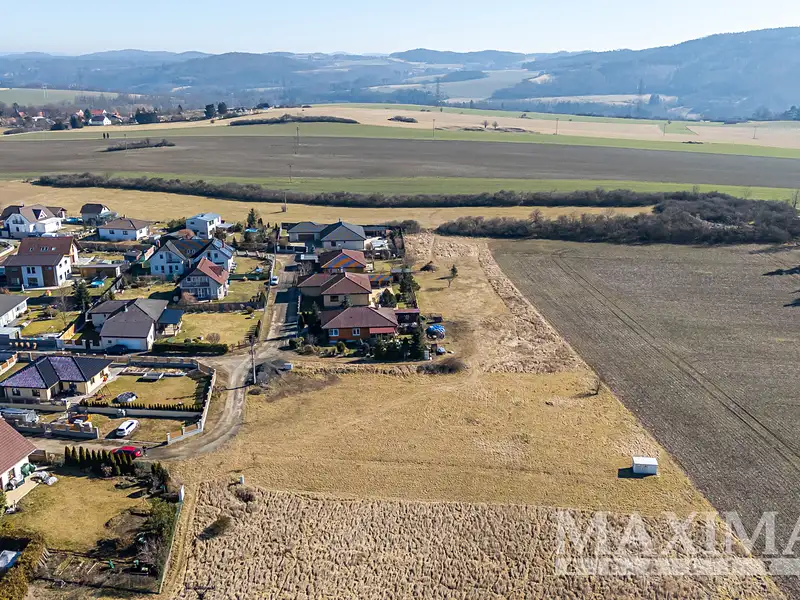Prodej stavebního pozemku 2412 m², Malá Hraštice – náhled fotky 2
