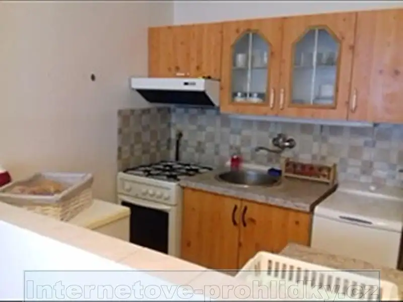 Pronájem bytu 1+kk 28 m², Praha – náhled fotky 3