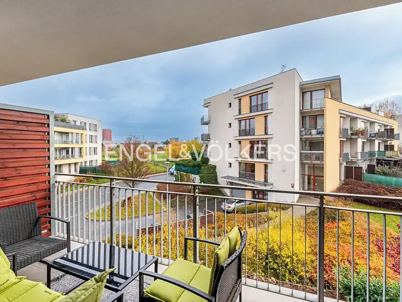 Pronájem bytu 2+kk 67 m², Praha – náhled fotky 2