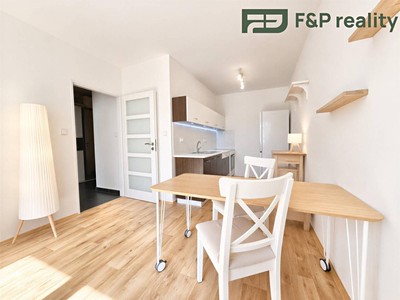 Квартира 2+kk на продаж, 44 м² (2 з 17)
