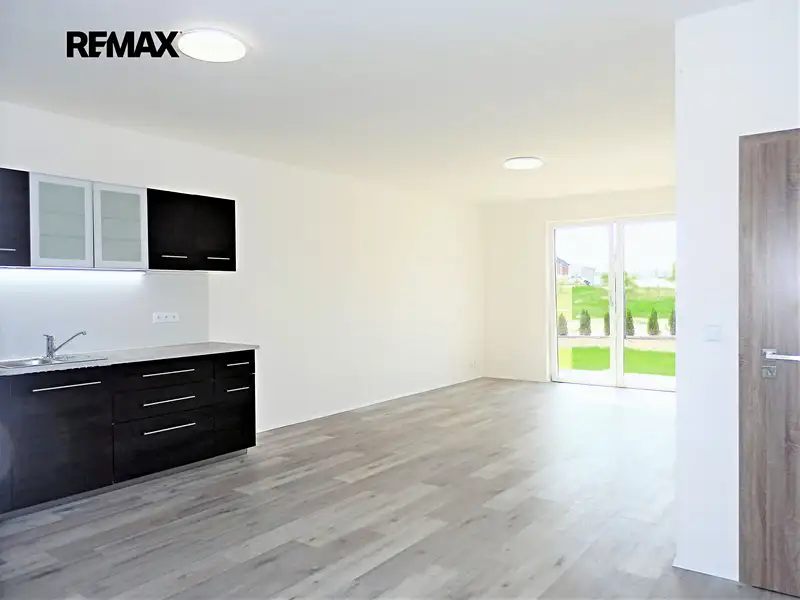 Pronájem bytu 3+kk 94 m², Říčany – náhled fotky 3