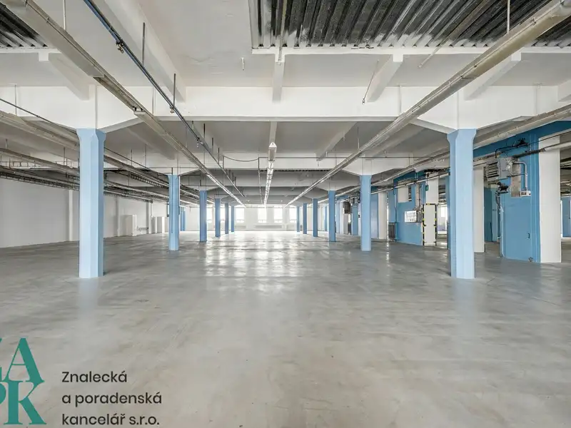 Pronájem skladového prostoru 2069 m², Cheb – náhled fotky 2
