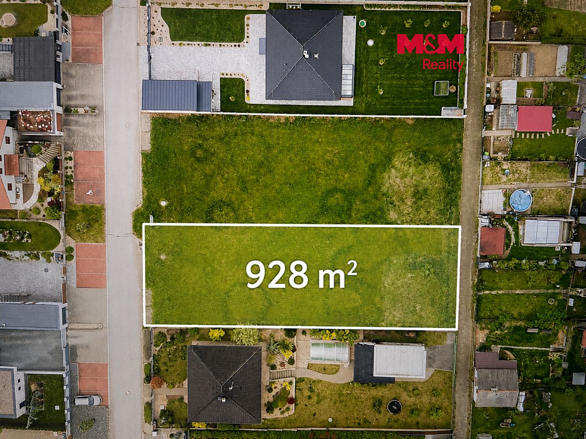 Prodej stavebního pozemku 928 m², Chvaletice – fotka 1 z 3