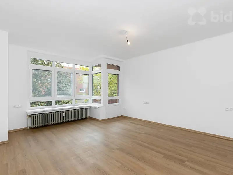 Pronájem bytu 3+1 87 m², Hradec Králové – náhled fotky 3
