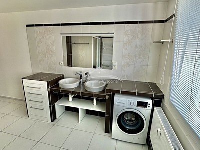 Квартира 4+kk в оренду, 87 м² (2 з 12)