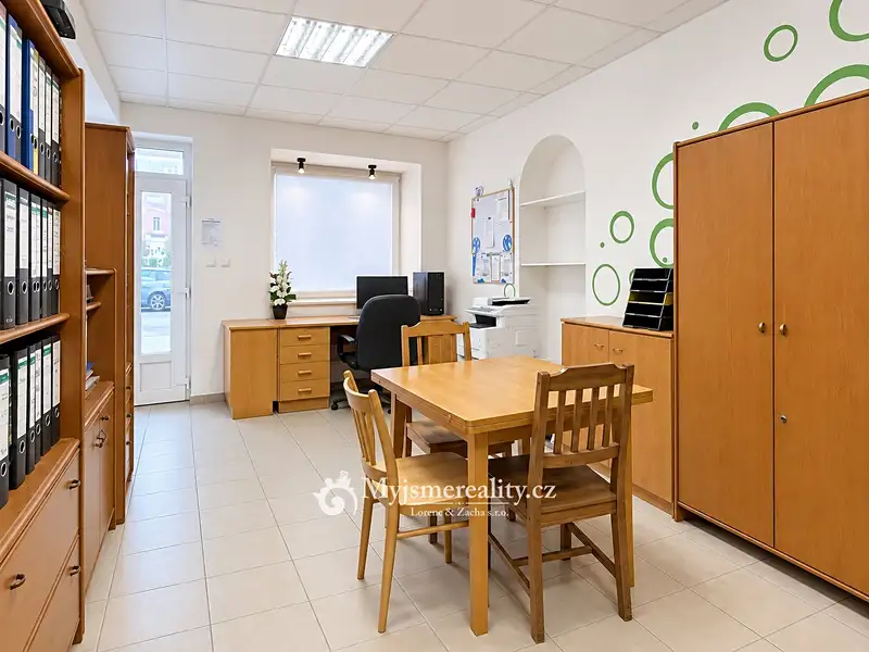 Prodej kanceláře 50 m², Znojmo – náhled fotky 2