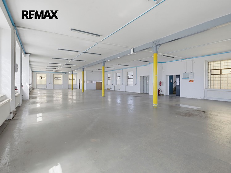 Комерційне приміщення на продаж, 2 350 м² (29 з 62)