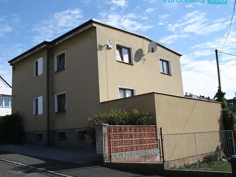 Prodej rodinného domu 247 m², pozemek 704 m², Klatovy – náhled fotky 1