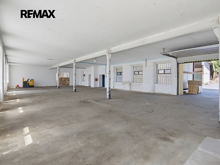 Комерційне приміщення на продаж, 2 350 м² (54 з 62)