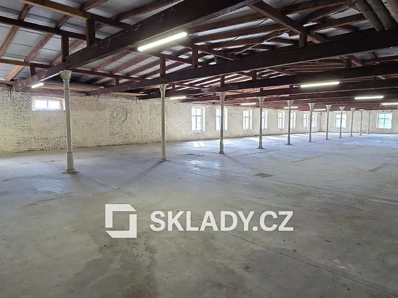 Pronájem skladového prostoru 730 m², Višňová – náhled fotky 2