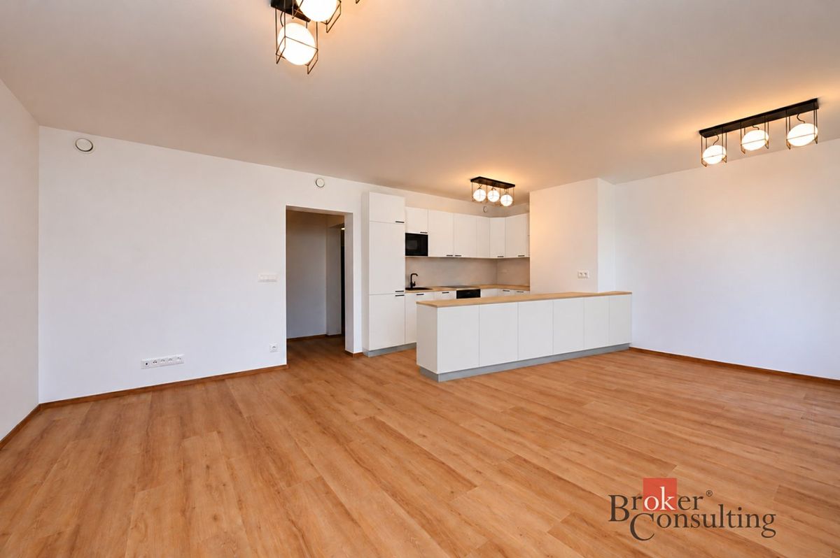 Pronájem bytu 3+kk 99 m²