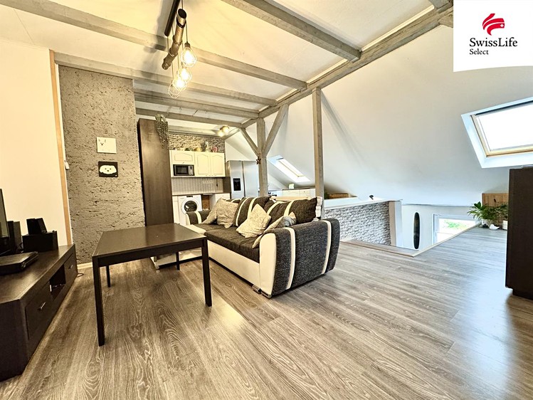 Haus zum Kauf, 304 m² (2 von 28)