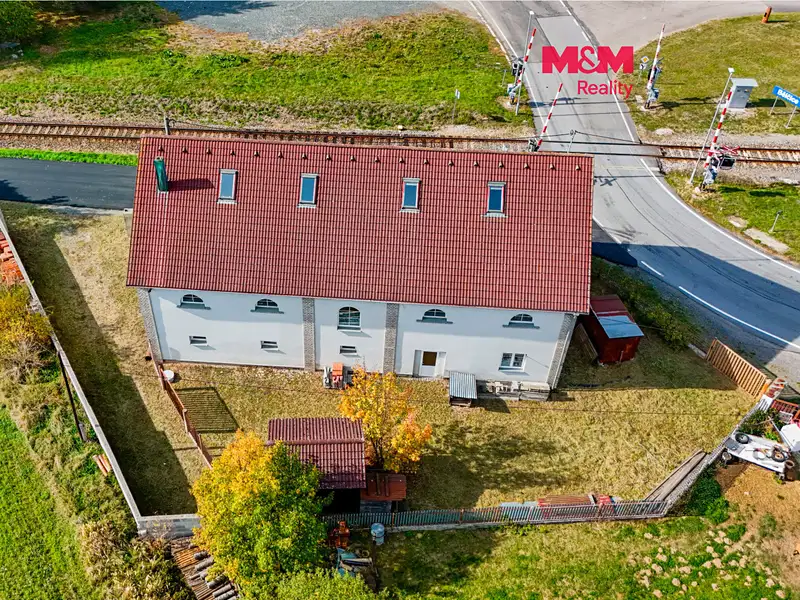 Prodej obchodního prostoru 560 m², Bělčice – náhled fotky 1