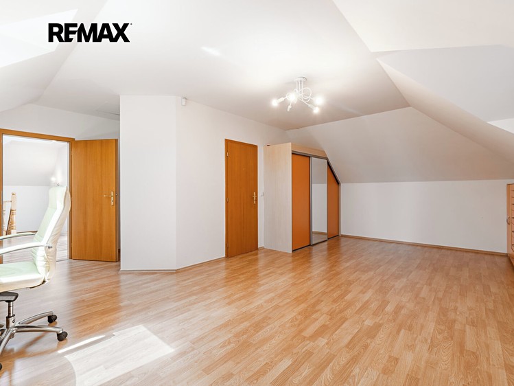 Haus zur Miete, 280 m² (24 von 72)