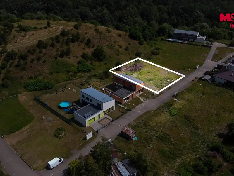 Prodej stavebního pozemku 933 m², Květnice – náhled fotky 2