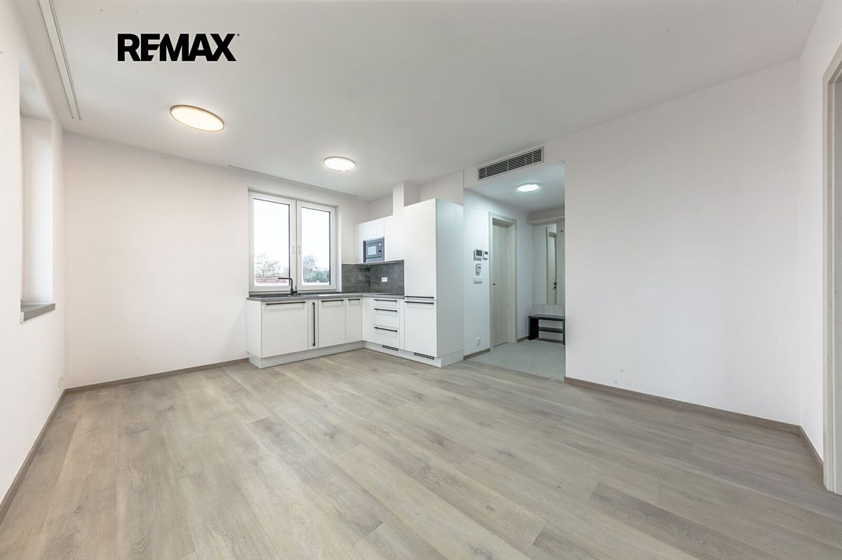 Pronájem bytu 2+kk 39 m²