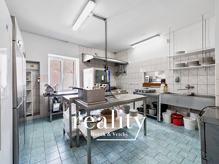 Prodej komerčního prostoru, 564 m² (24 z 55)