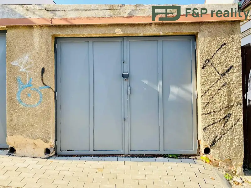 Pronájem garáže 16 m², Praha – náhled fotky 1