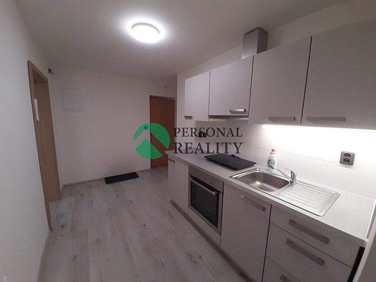 Pronájem bytu 2+1, 47 m² (3 z 20)