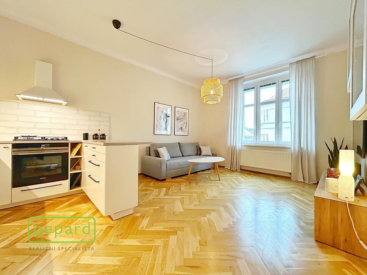 Pronájem bytu 2+kk 52 m², Praha – fotka 1 z 3