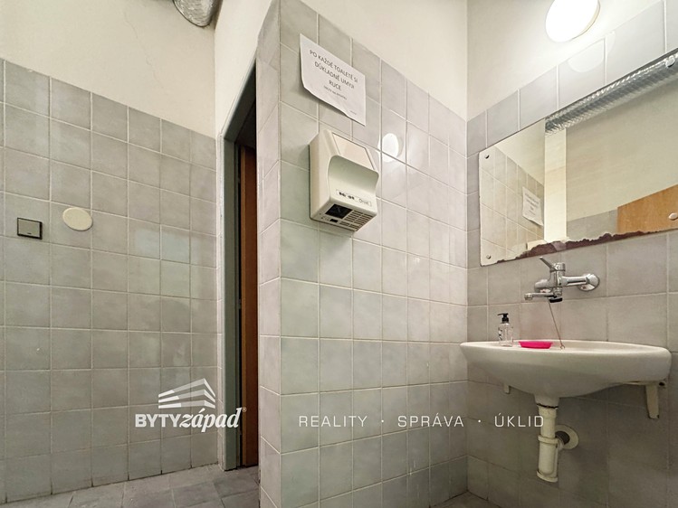 Комерційне приміщення в оренду, 115 м² (8 з 15)