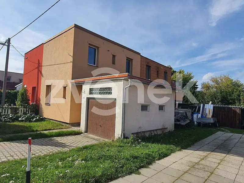 Prodej rodinného domu 71 m², pozemek 142 m², Otrokovice – náhled fotky 1