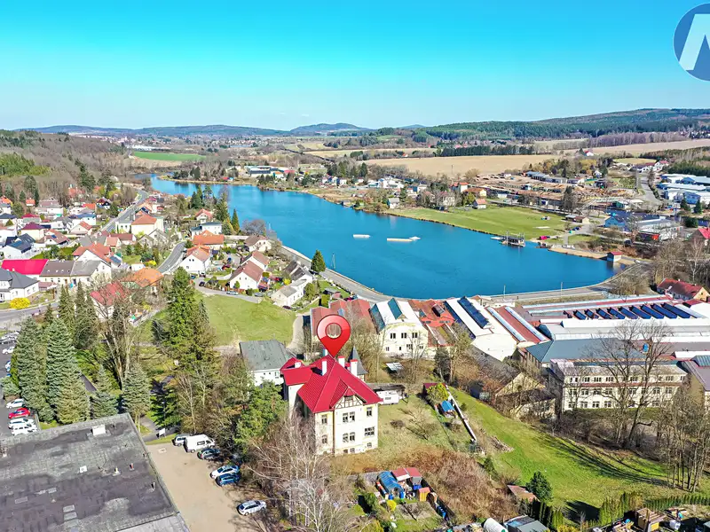Prodej vily 812 m², pozemek 2001 m², Holoubkov – náhled fotky 3