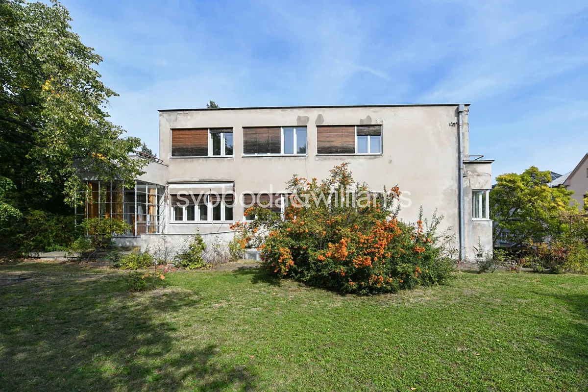 Prodej rodinného domu 316 m², pozemek 1211 m²