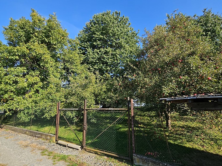 Prodej pozemku, 1 507 m² (2 z 7)