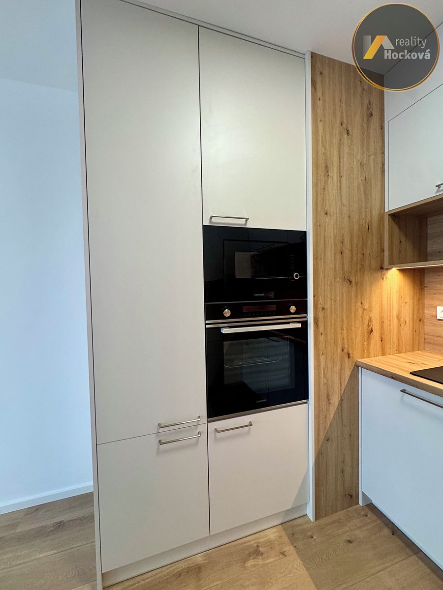 Pronájem bytu 2+kk 59 m² – fotografie 3