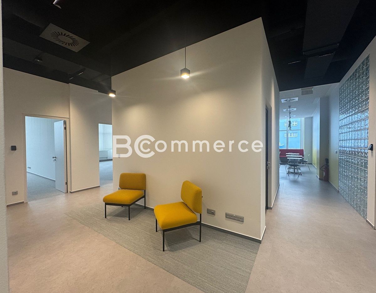Pronájem kanceláře 100 m², Brno – fotka 1 z 3