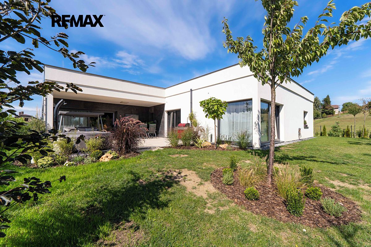 Prodej rodinného domu 258 m², pozemek 2700 m², Rychvald – fotka 1 z 3