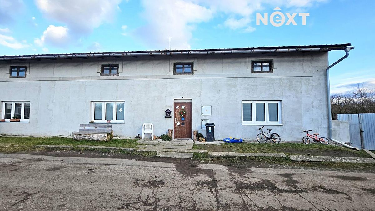 Pronájem bytu 3+1 105 m², Zlonice – fotka 1 z 3