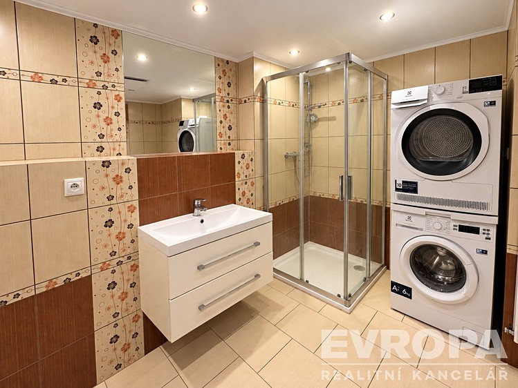 Prodej domu, 76 m² (4 z 12)