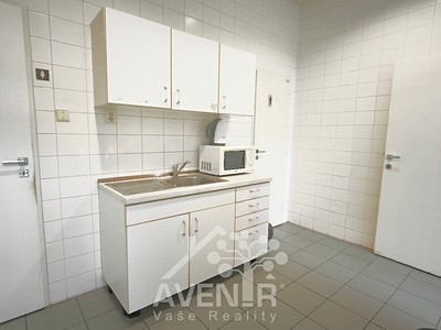 Комерційне приміщення в оренду, 67 м² (3 з 6)