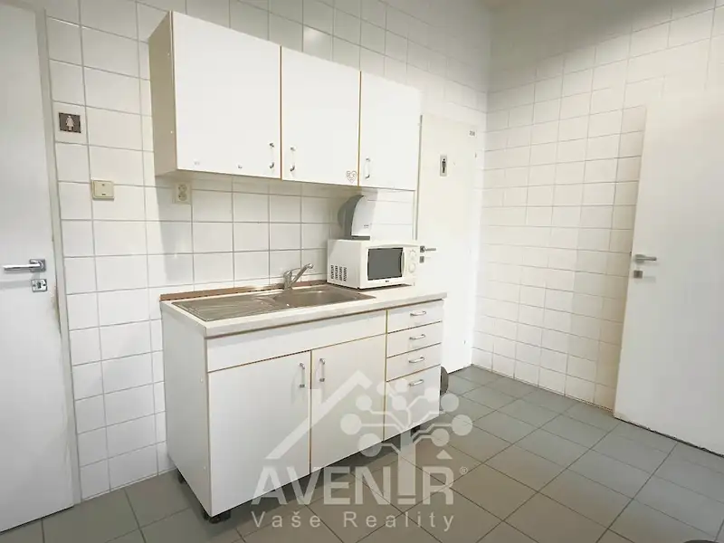 Pronájem kanceláře 67 m², Liberec – náhled fotky 3